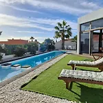 Melania Paradise - Jacuzzi, Private Pool, Gym, Minigolf, Chill Terrace, 4 Bedrooms 别墅