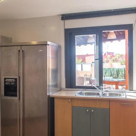 Villa Melania Paradise - Jacuzzi, Private Pool, Gym, Minigolf, Chill Terrace, 4 Bedrooms *