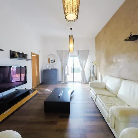 Villa Melania Paradise - Jacuzzi, Private Pool, Gym, Minigolf, Chill Terrace, 4 Bedrooms