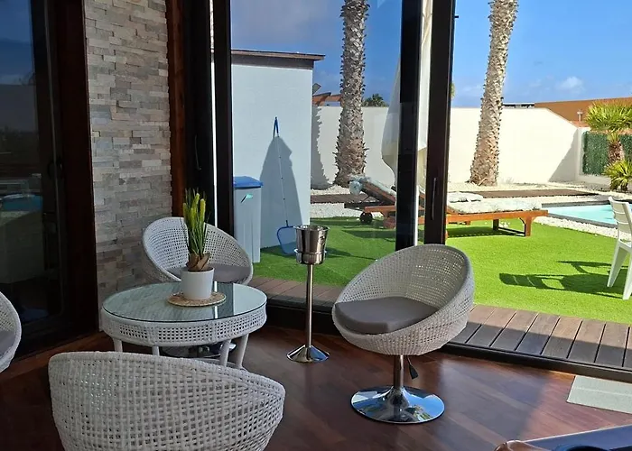 Melania Paradise - Jacuzzi, Private Pool, Gym, Minigolf, Chill Terrace, 4 Bedrooms Villa *