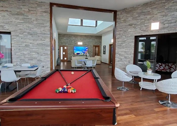 Melania Paradise - Jacuzzi, Private Pool, Gym, Minigolf, Chill Terrace, 4 Bedrooms