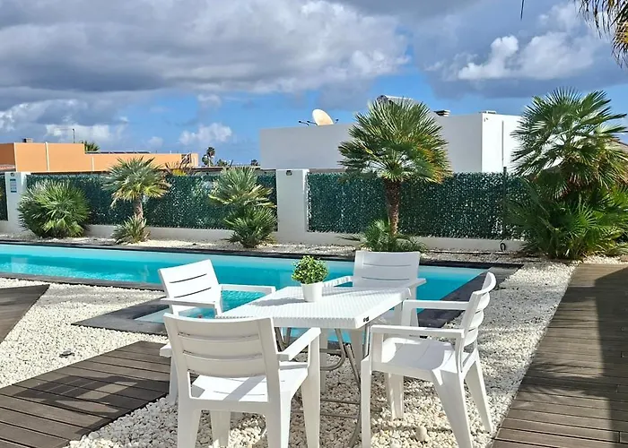 Melania Paradise - Jacuzzi, Private Pool, Gym, Minigolf, Chill Terrace, 4 Bedrooms