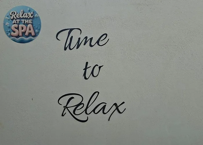 Villa Melania Paradise - Jacuzzi, Private Pool, Gym, Minigolf, Chill Terrace, 4 Bedrooms