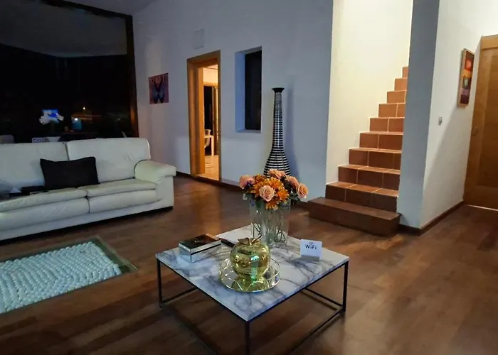 Melania Paradise - Jacuzzi, Private Pool, Gym, Minigolf, Chill Terrace, 4 Bedrooms *