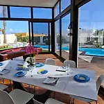 Melania Paradise - Jacuzzi, Private Pool, Gym, Minigolf, Chill Terrace, 4 Bedrooms Villa