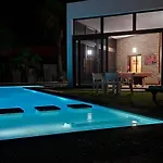 Melania Paradise - Jacuzzi, Private Pool, Gym, Minigolf, Chill Terrace, 4 Bedrooms Villa