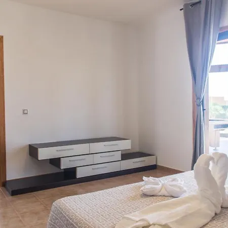 Melania Paradise - Jacuzzi, Private Pool, Gym, Minigolf, Chill Terrace, 4 Bedrooms Villa *