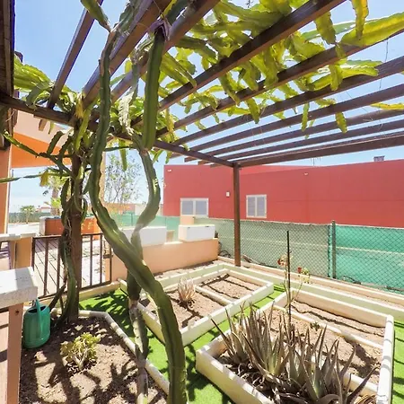 Melania Paradise - Jacuzzi, Private Pool, Gym, Minigolf, Chill Terrace, 4 Bedrooms Villa Caleta de Fuste