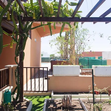 Villa Melania Paradise - Jacuzzi, Private Pool, Gym, Minigolf, Chill Terrace, 4 Bedrooms