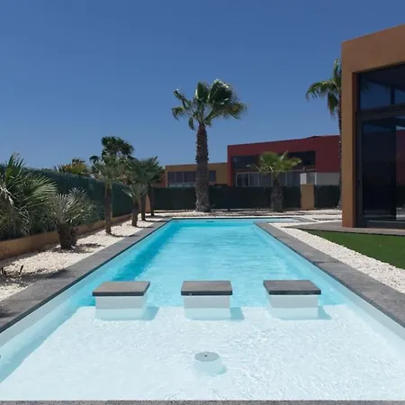 Melania Paradise - Jacuzzi, Private Pool, Gym, Minigolf, Chill Terrace, 4 Bedrooms * Caleta de Fuste