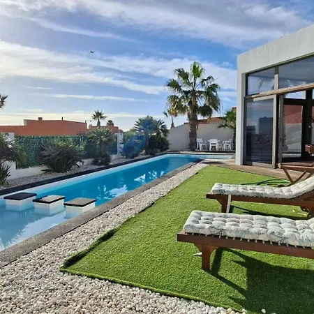 Melania Paradise - Jacuzzi, Heated Private Pool, Gym, Minigolf, Chill Terrace, 4 Bedrooms Villa