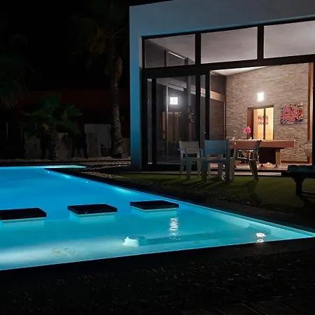 Melania Paradise - Jacuzzi, Heated Private Pool, Gym, Minigolf, Chill Terrace, 4 Bedrooms Villa