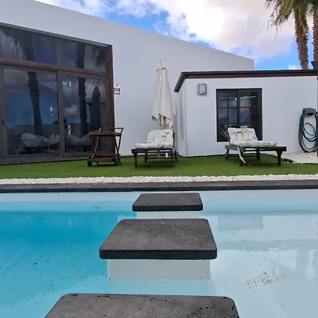 Melania Paradise - Jacuzzi, Heated Private Pool, Gym, Minigolf, Chill Terrace, 4 Bedrooms * Caleta de Fuste
