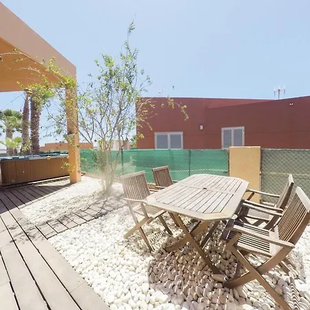 Melania Paradise - Jacuzzi, Private Pool, Gym, Minigolf, Chill Terrace, 4 Bedrooms * 科斯塔卡莱塔