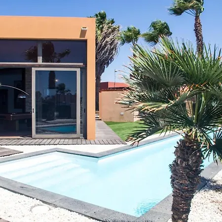 Melania Paradise - Jacuzzi, Private Pool, Gym, Minigolf, Chill Terrace, 4 Bedrooms Villa