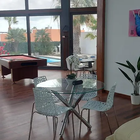 别墅 Melania Paradise - Jacuzzi, Private Pool, Gym, Minigolf, Chill Terrace, 4 Bedrooms *